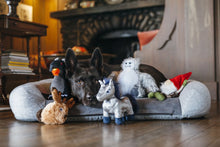 Load image into Gallery viewer, PLAY Willow's Mythical Dragon, pūķis, čaukst, BONUSĀ - pīkstoša sensorā bumba, 26x30 cm