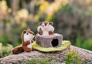 PLAY Forest Friends Chipmunks, burunduki, čaukstošs celms, divi pīkstoši burunduki, 3in1, PG, 13 x 25 cm